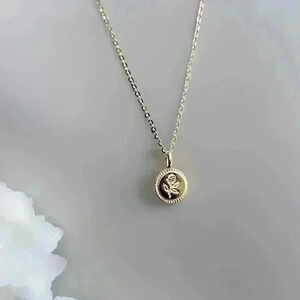 Dainty Elegant Rose Floral Round Pendant Necklace